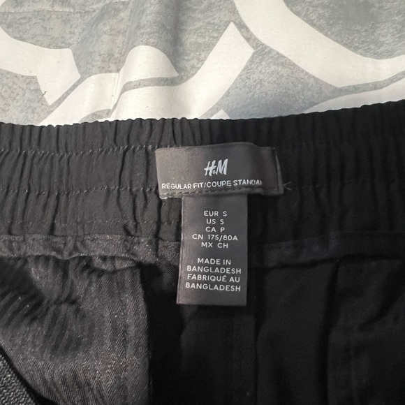 H&m trousers mint condition - Picture 3 of 3